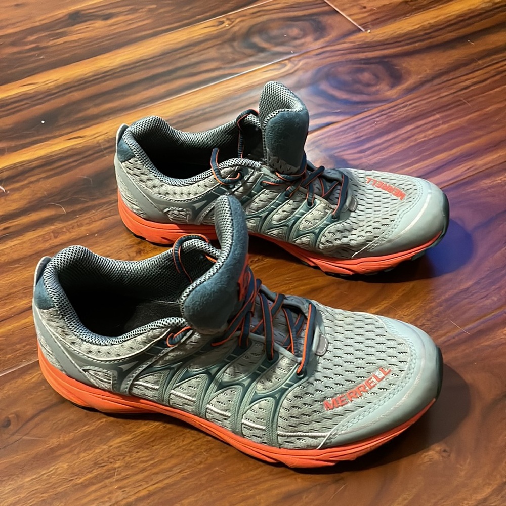 Worn one time. My feet are too flat for these shoes. Still has full tread.